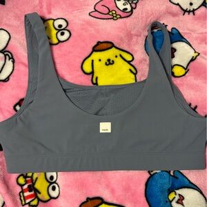 Vuori sports bra